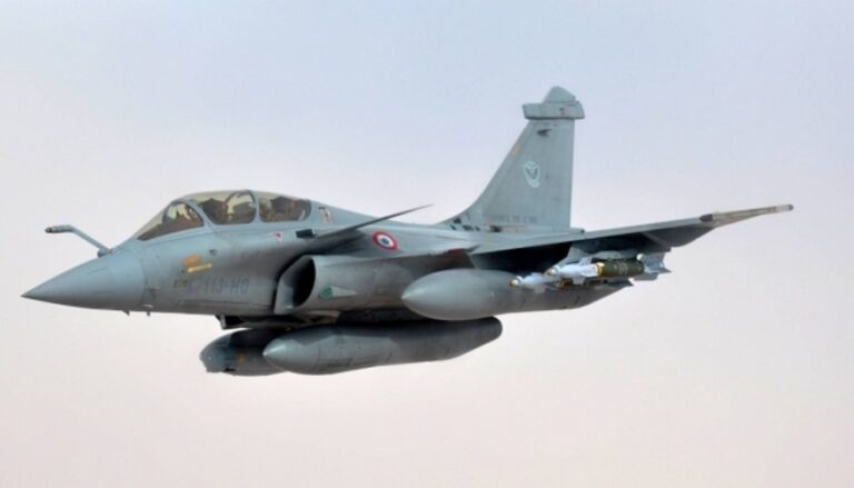 Спільне тренування французьких винищувачів Rafale та німецьких Eurofighter з дозаправленням у повітрі