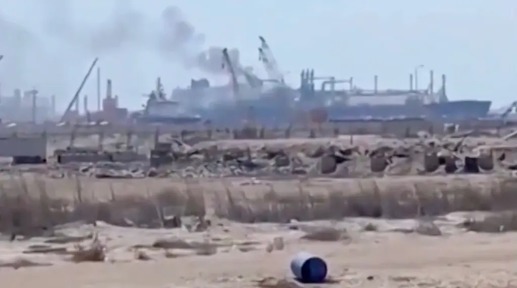 Пожежа на газовому танкері в порту Дам'єтта, Єгипет