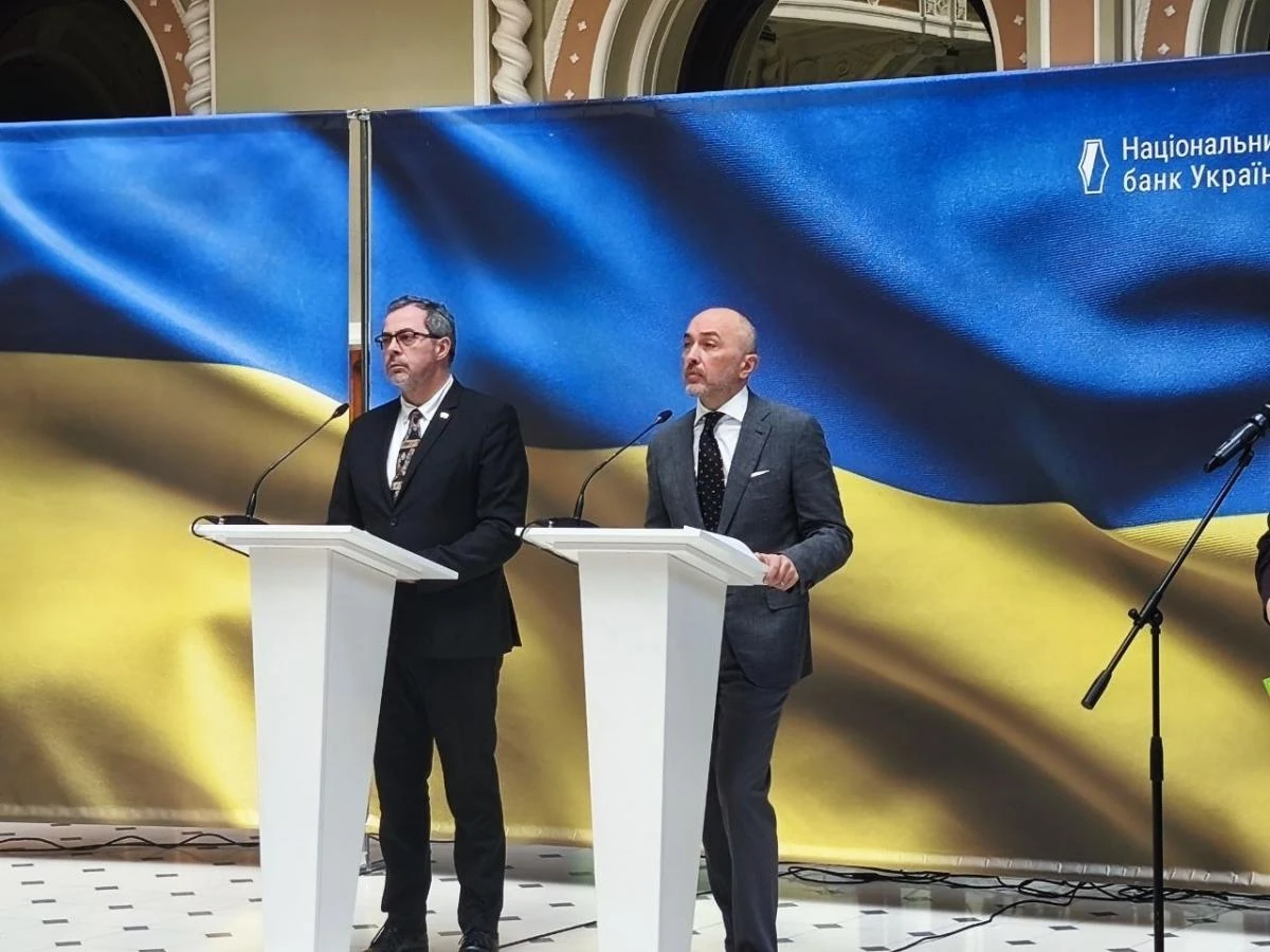 НБУ готує монету до 25-річчя візиту Папи Римського: оголошено рішення