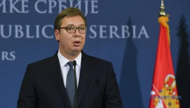 Президент Сербії Александр Вучич та Президент України Володимир Зеленський під час спільної пресконференції у Белграді