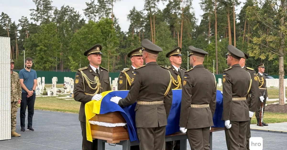 Уряд схвалив перепоховання Коновальця: останки лідера ОУН тимчасово перепоховали під Києвом