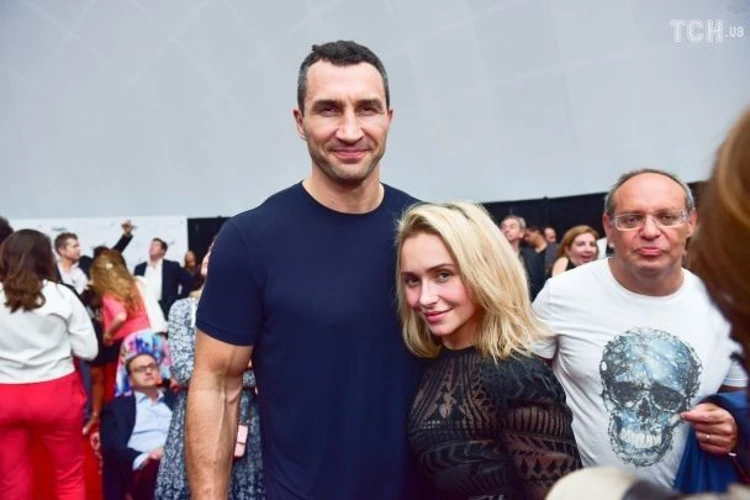 Спільне фото Володимира Кличка та Гайден Панеттьєрі, опубліковане в Instagram разом із реакцією боксера