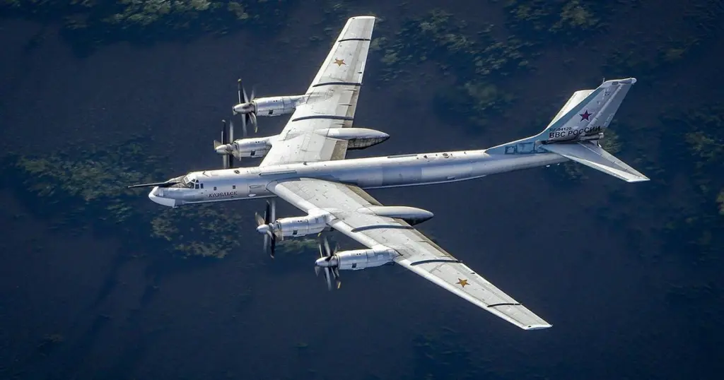 Російський бомбардувальник-ракетоносій Ту-95МС
