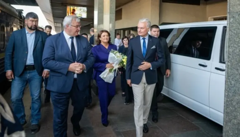 Гітанас Науседа у Києві (фото зі сторінки у X)