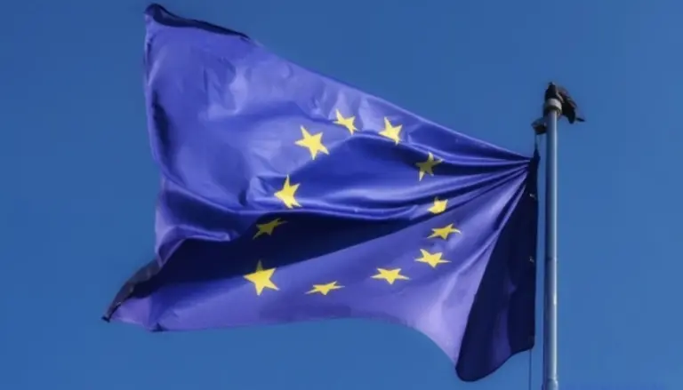 Прапор ЄС та прапори України, Чорногорії, Молдови та Албанії