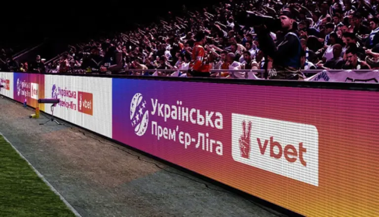 Фото з матчу «Динамо» — «Карпати» в 8-му турі чемпіонату УПЛ.